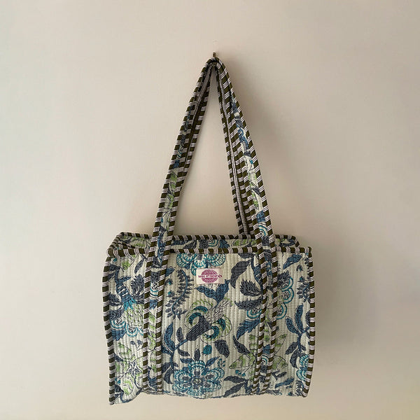 Cream/Aqua Flower Cotton Quilted Medium Zip Tote