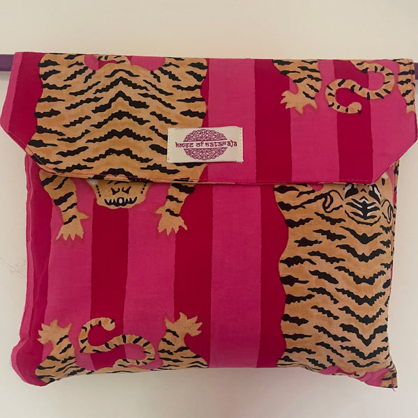 Fuchsia/pink Tiger Stripe Cotton Pyjama Set – Size Large